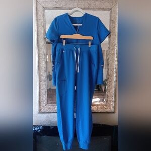 Figs Scrub Top And Jogger-Style Scrub Pants Capri Blue Size S NWOT